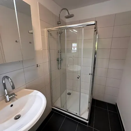 Eickhof Guenter Eickhof Ferienzimmer - Guenter Warnow (Rostock)